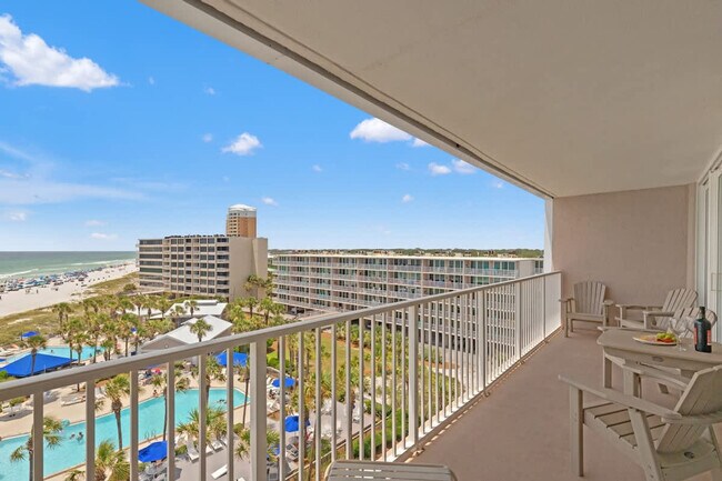 Building Photo - 7205 Thomas Dr