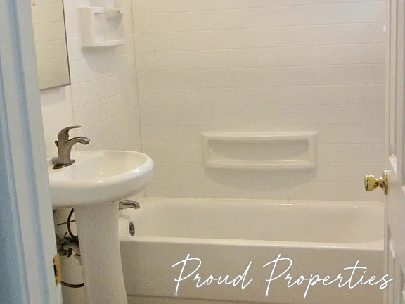 Building Photo - 2746 Tunnel St