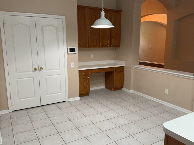 Building Photo - 2030 Samantha Ln