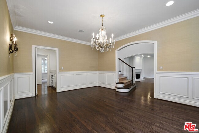 Building Photo - 3254 Oakdell Rd