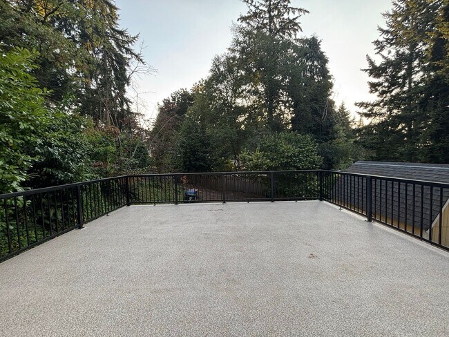 Building Photo - 9435 36th Ave SW