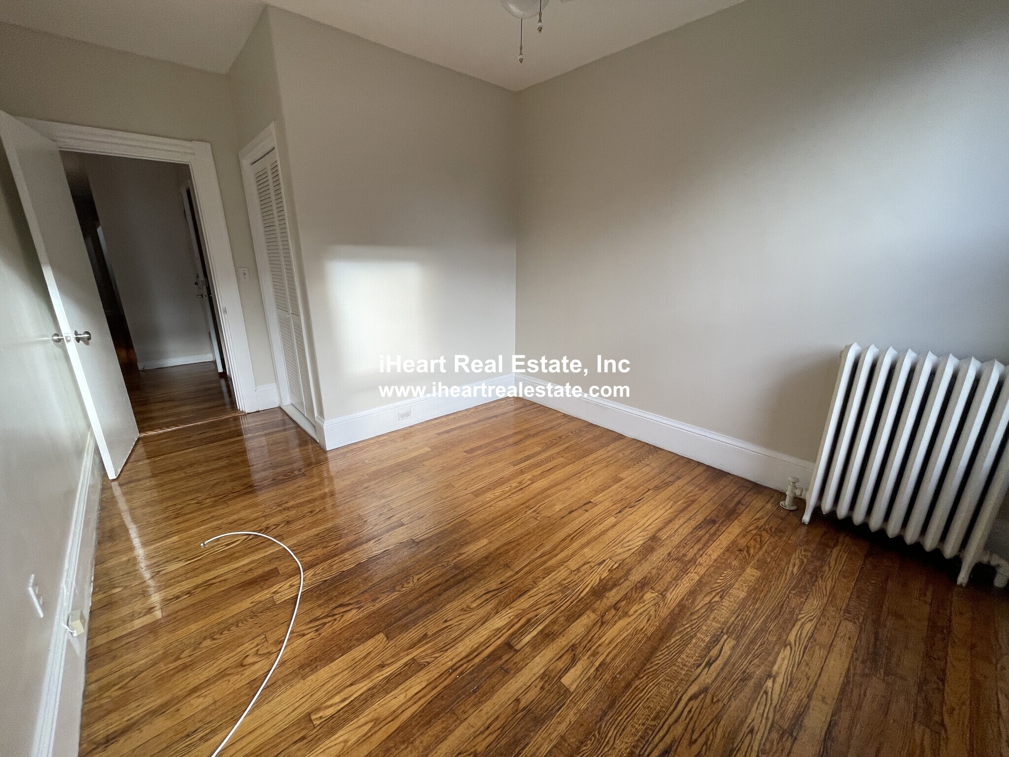 Building Photo - 338 K St