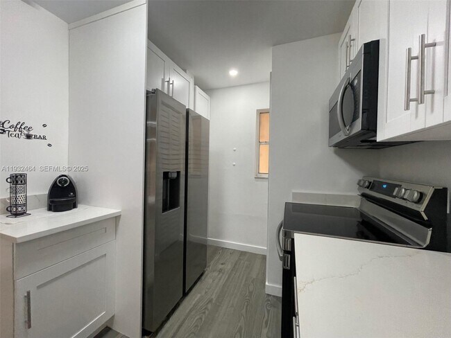 Building Photo - 7800 S Colony Cir