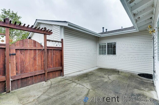 Building Photo - 2 br, 2 bath Townhome - 2803 Wilton Ln E, ...