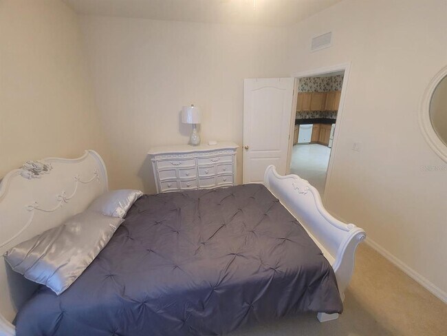 Building Photo - 4665 Whispering Oaks Dr