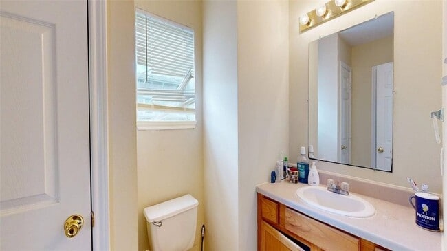 Building Photo - 301 Nimitz St