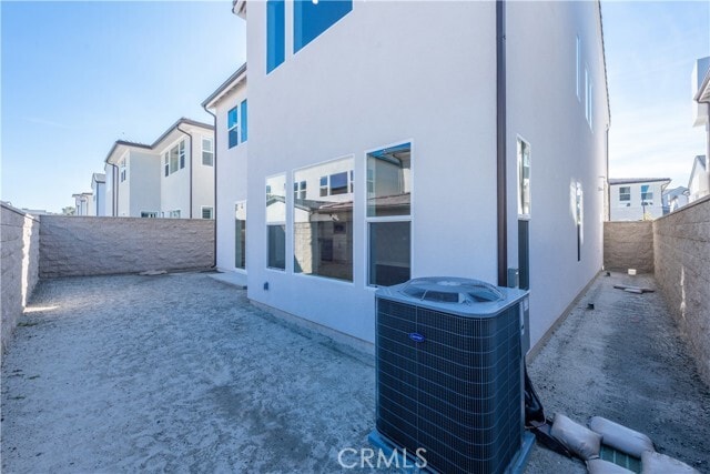 Building Photo - 180 Longden