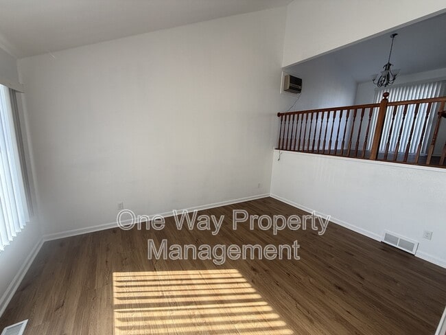 Building Photo - 4541 Dinosaur Ct