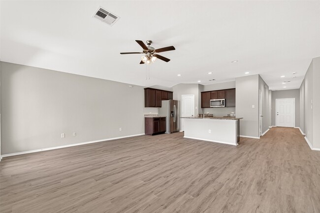 Building Photo - 20112 Leaf River Cir