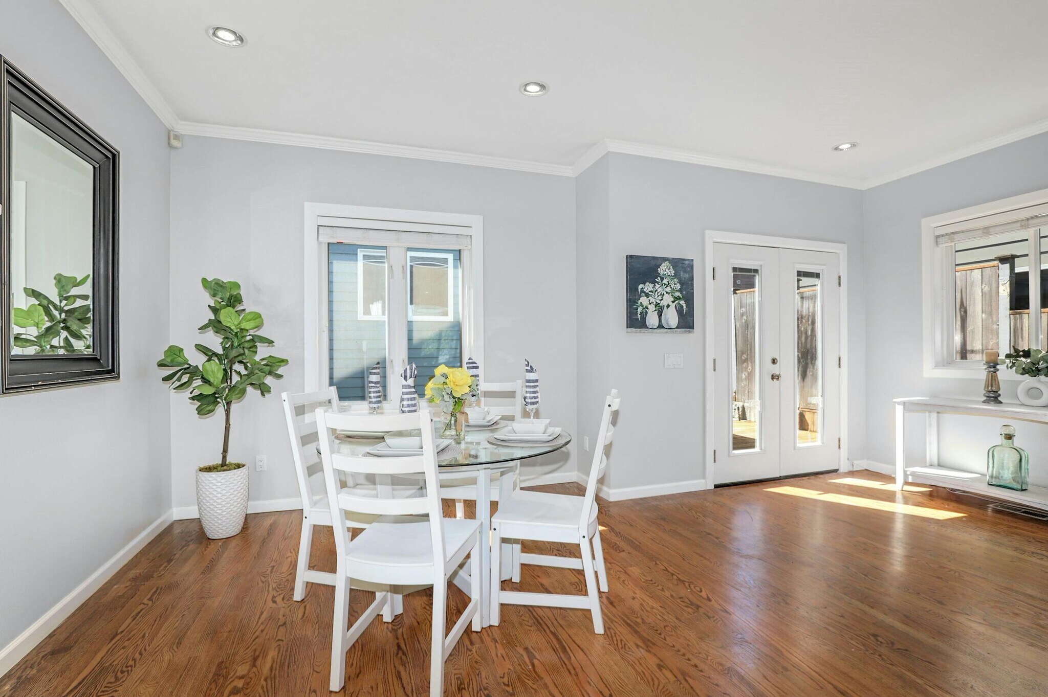 Building Photo - 2111 6th Ave W