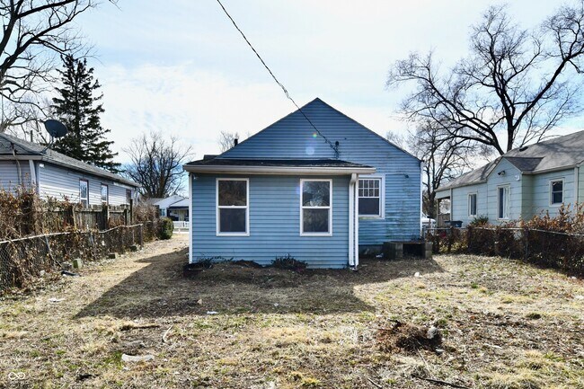 Building Photo - 3910 E 34th St