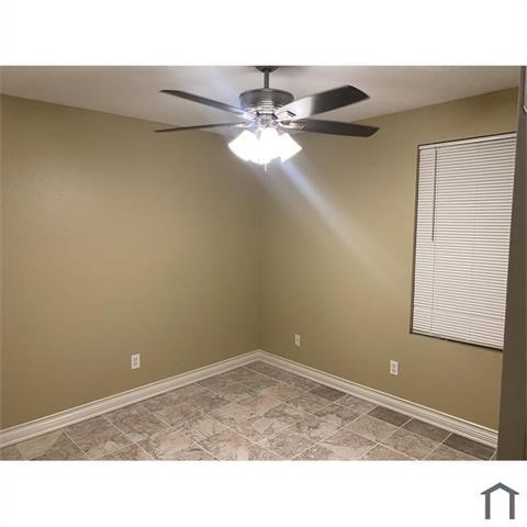 Building Photo - 513 Paddle Dr