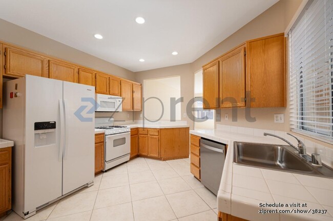 Building Photo - 10705 Wexford St