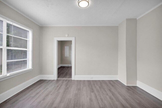 Building Photo - 6418 Sapphire Dr