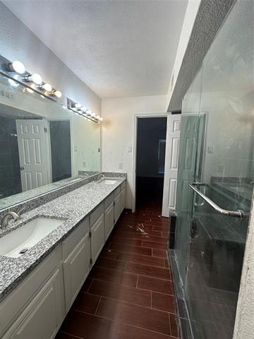 Building Photo - 15221 Berry Trail