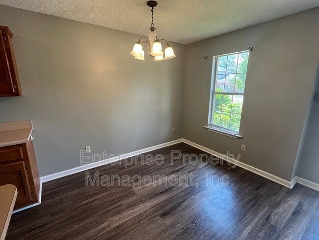 Building Photo - 1744 Camille Way