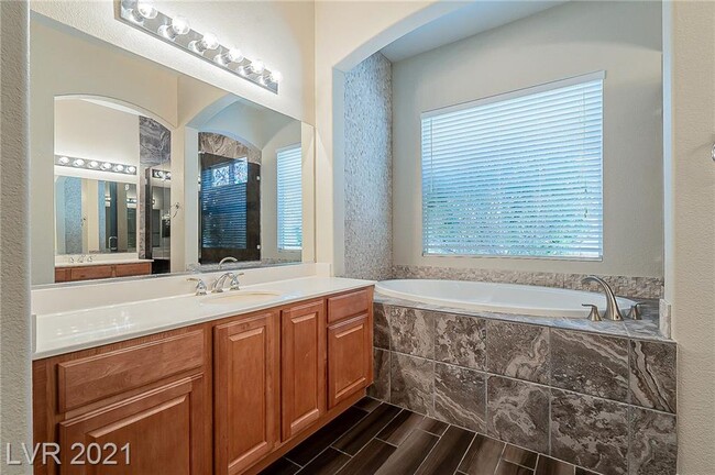 Building Photo - 7225 Fern Meadow St
