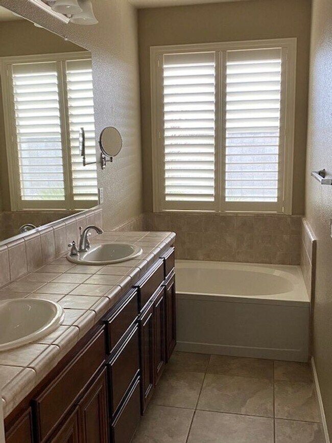 Building Photo - Home in Crocker Ranch gated community.