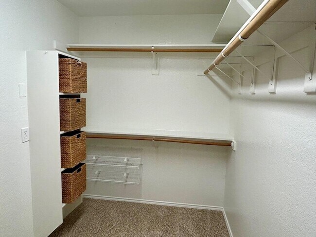 Building Photo - 7928 Hazeltine Dr