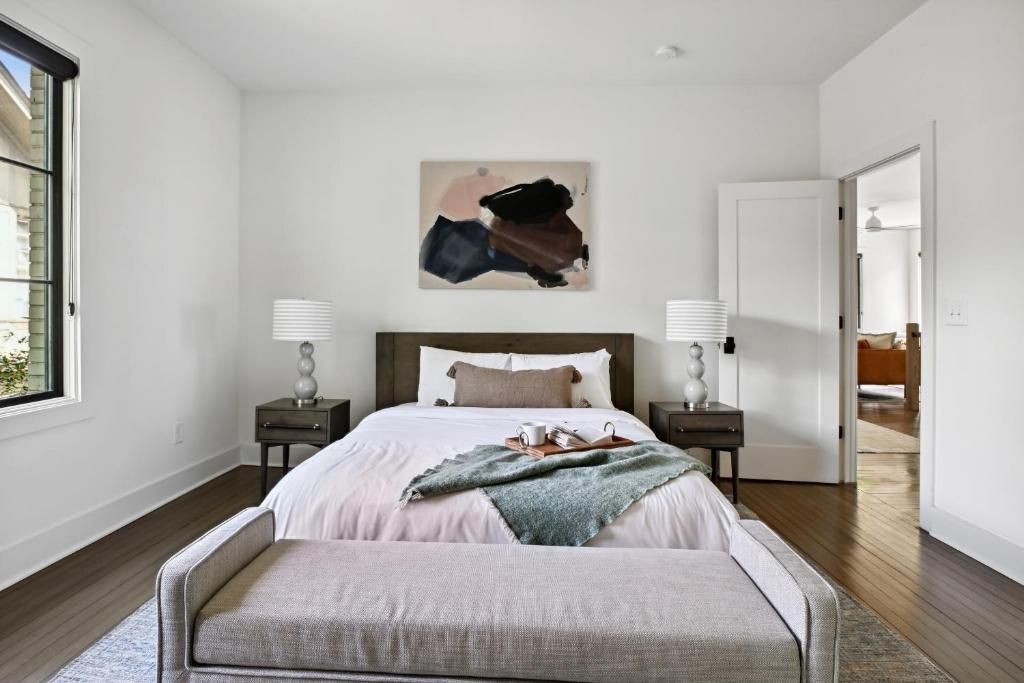 Building Photo - 634 Bonaventure Ave NE