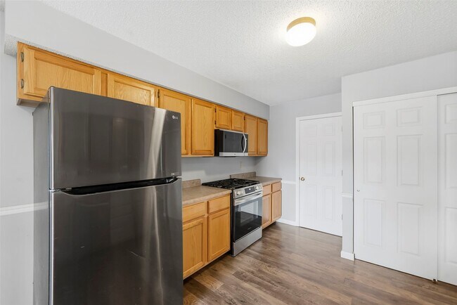 Building Photo - 5012 Joshua Dr