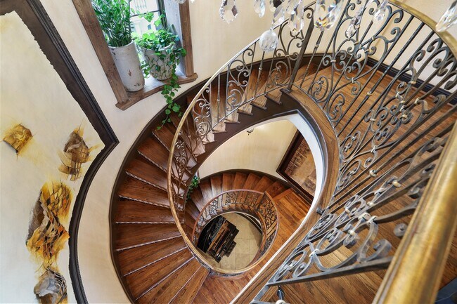 Building Photo - 5007 Cedar Creek Dr