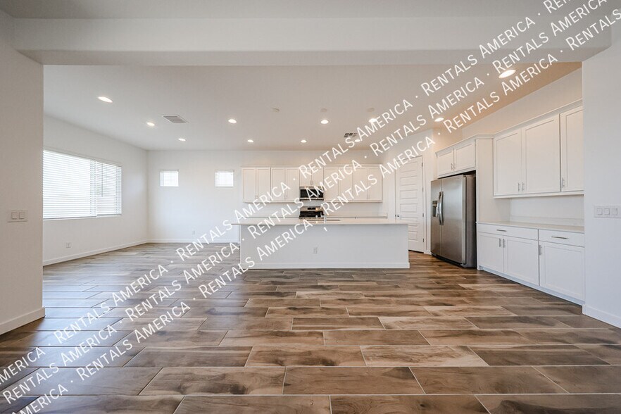 Building Photo - 23075 E Lords Wy