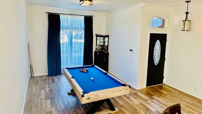 Building Photo - 2310 Falcon Dr