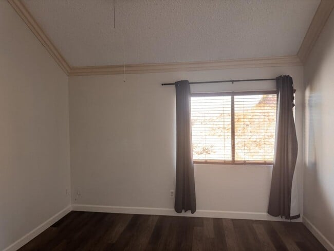 Building Photo - 4629 Villas Ct