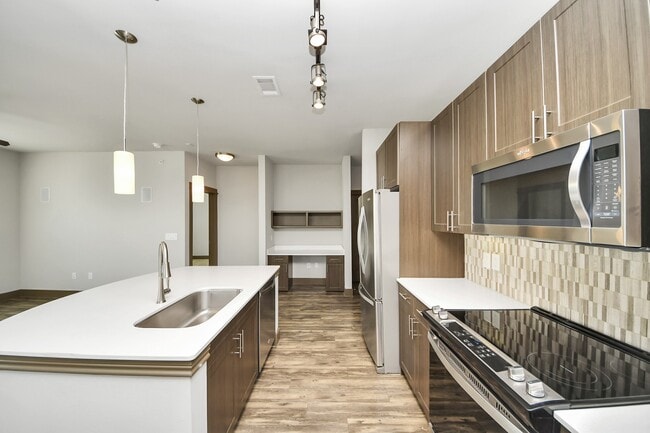 Building Photo - 5454 Washington Ave