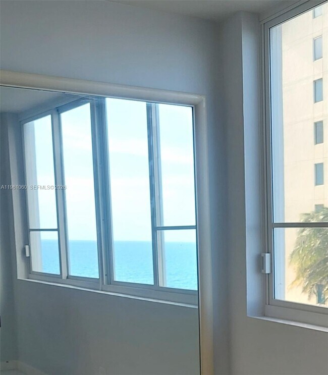 Building Photo - 5005 Collins Ave