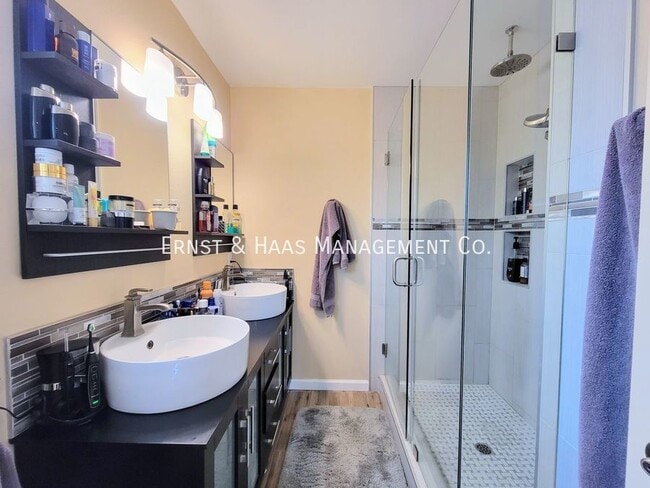 Building Photo - 21417 Rossford Ave