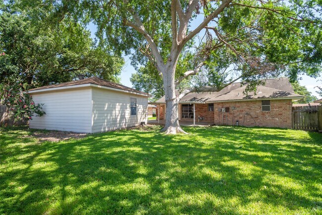 Building Photo - 10418 Sagemeadow Ln