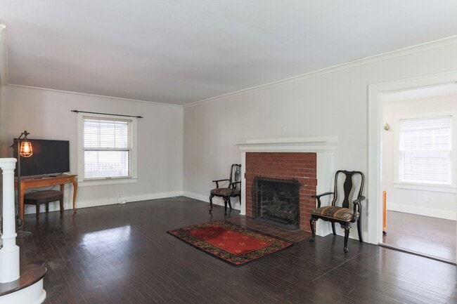 Building Photo - {204} Brookside Stunner + Fully updated 2 Story + Fenced Yard + 1 Car Garage