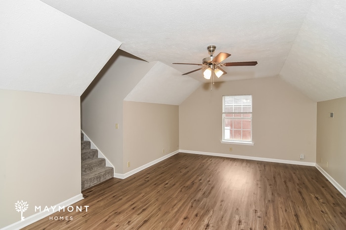 Building Photo - 1136 Lakes Edge Dr