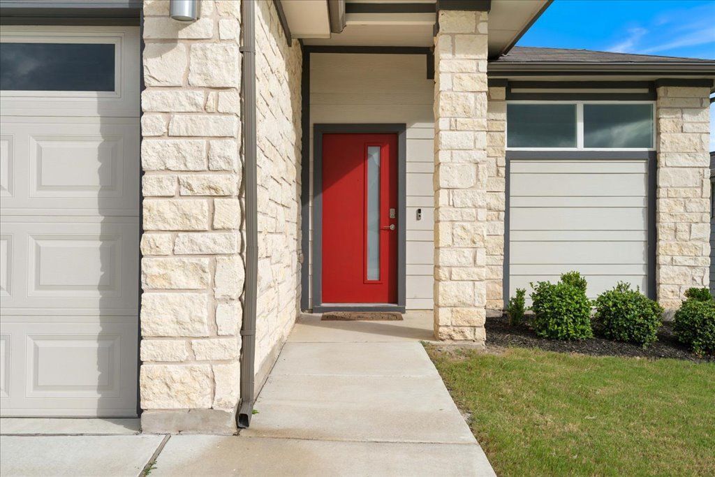 Building Photo - 7410 Sagira Path