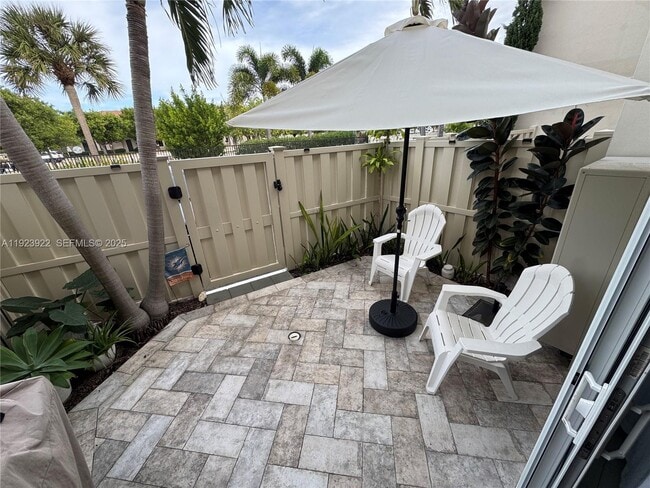 Building Photo - 5555 N Ocean Blvd