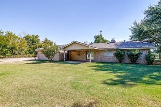 Building Photo - 1060 S Burleson Blvd