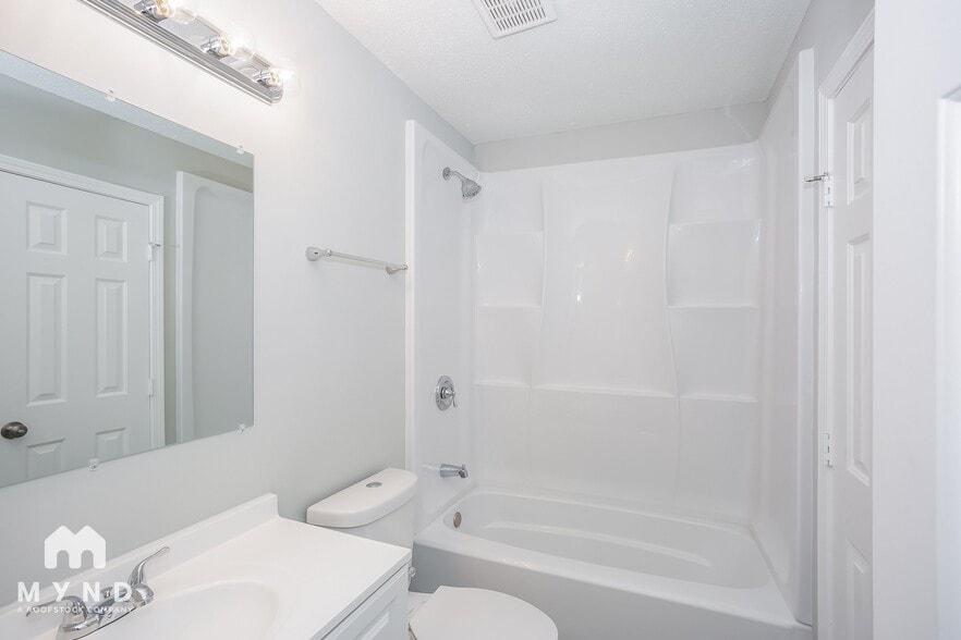 Building Photo - 10325 Cannarti Dr