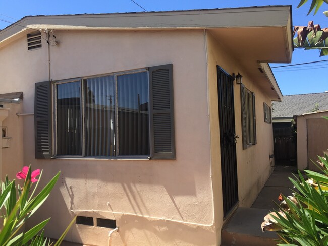 Building Photo - Wilson Avenue ADU unit behind house