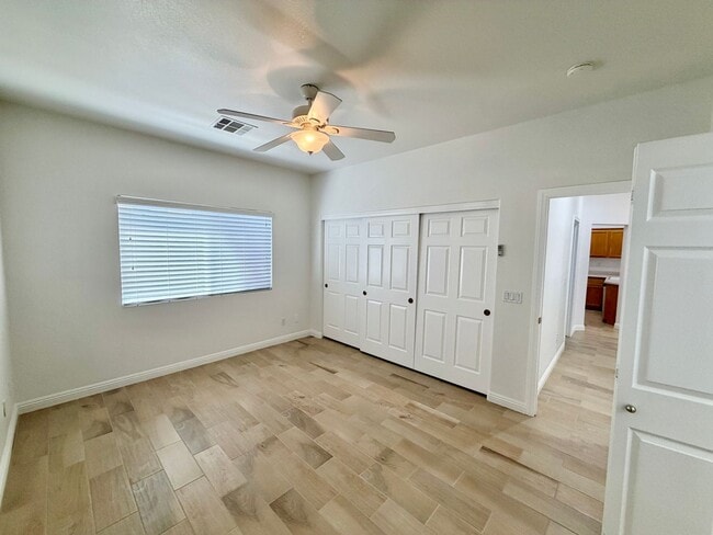 Building Photo - Cute and cozy 2 bedroom 2 bathroom condo