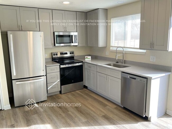 Building Photo - 17766 E Arizona Ave