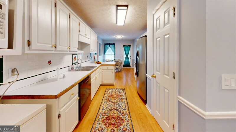 Building Photo - 260 Rosewood Cir