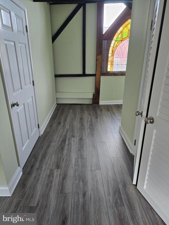 Building Photo - 6 W Loudoun St