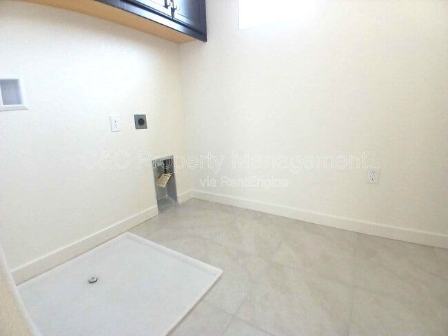 Building Photo - 5339 Shenandoah Vly Ln