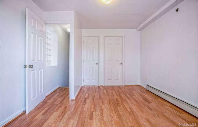 Building Photo - 132-73 Maple Ave