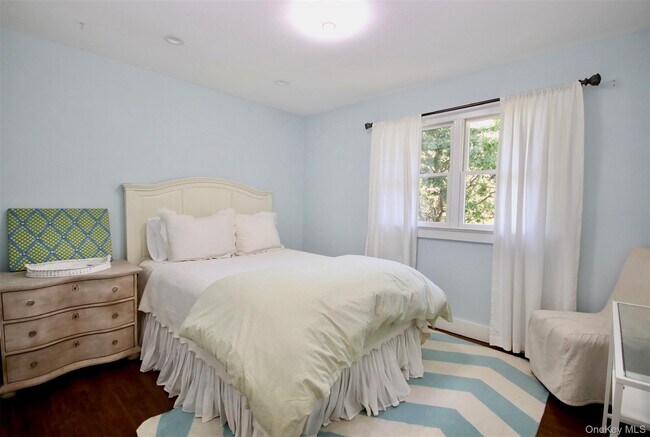 Building Photo - 28 Old Trail Rd