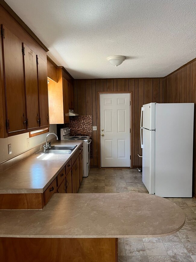 Building Photo - nlucas417