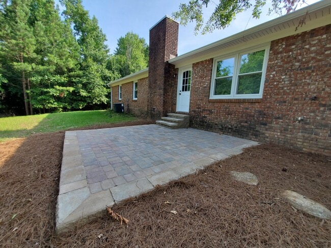 Building Photo - 6608 Autumnleaf Dr
