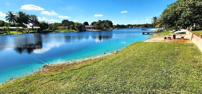 Building Photo - 14760 Lewis Rd